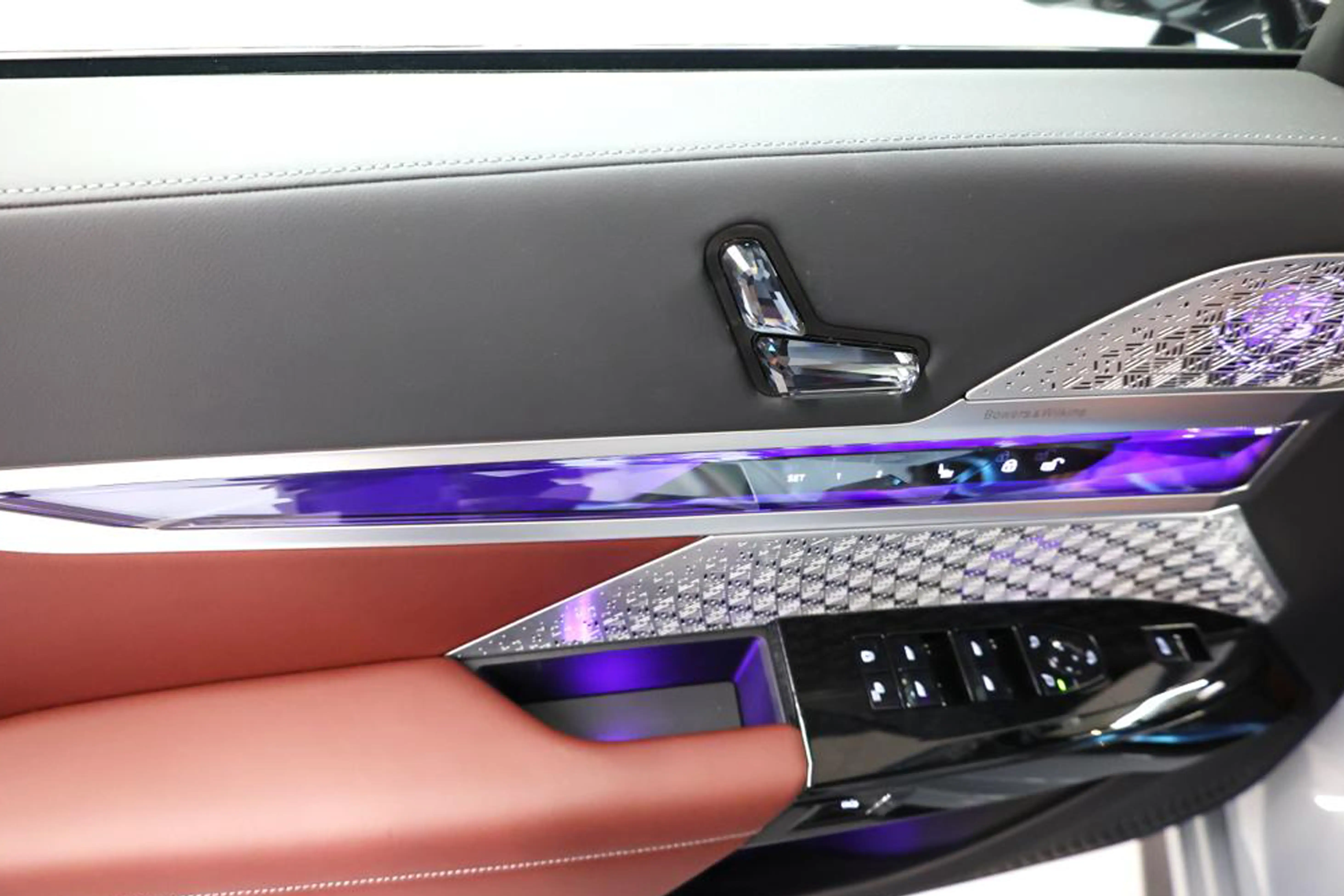 bmw7-6
