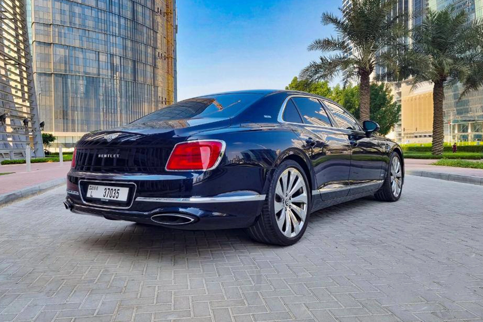 Bentley flying spur W12 black 1