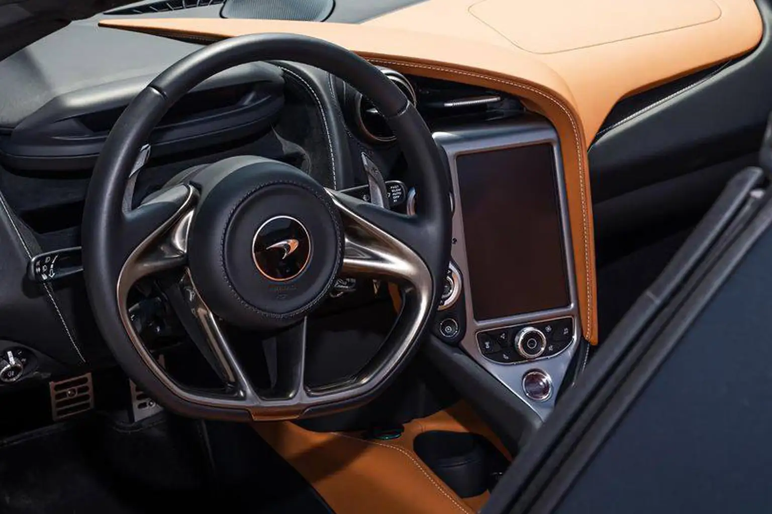McLaren 02