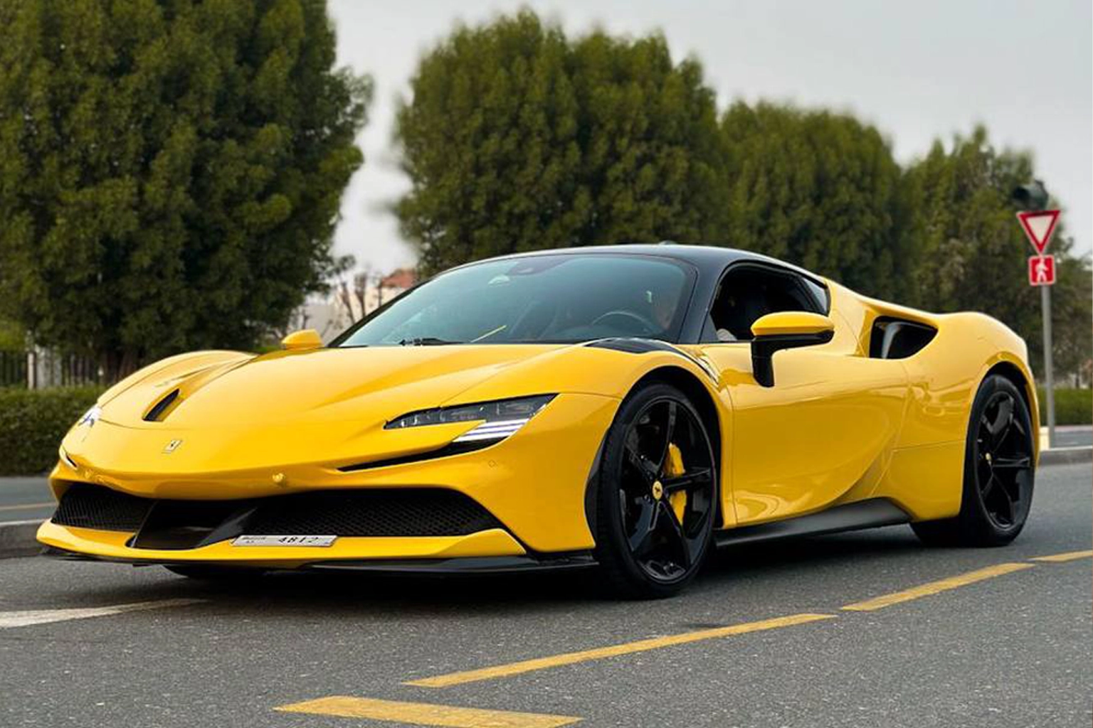 Ferrari SF90 1