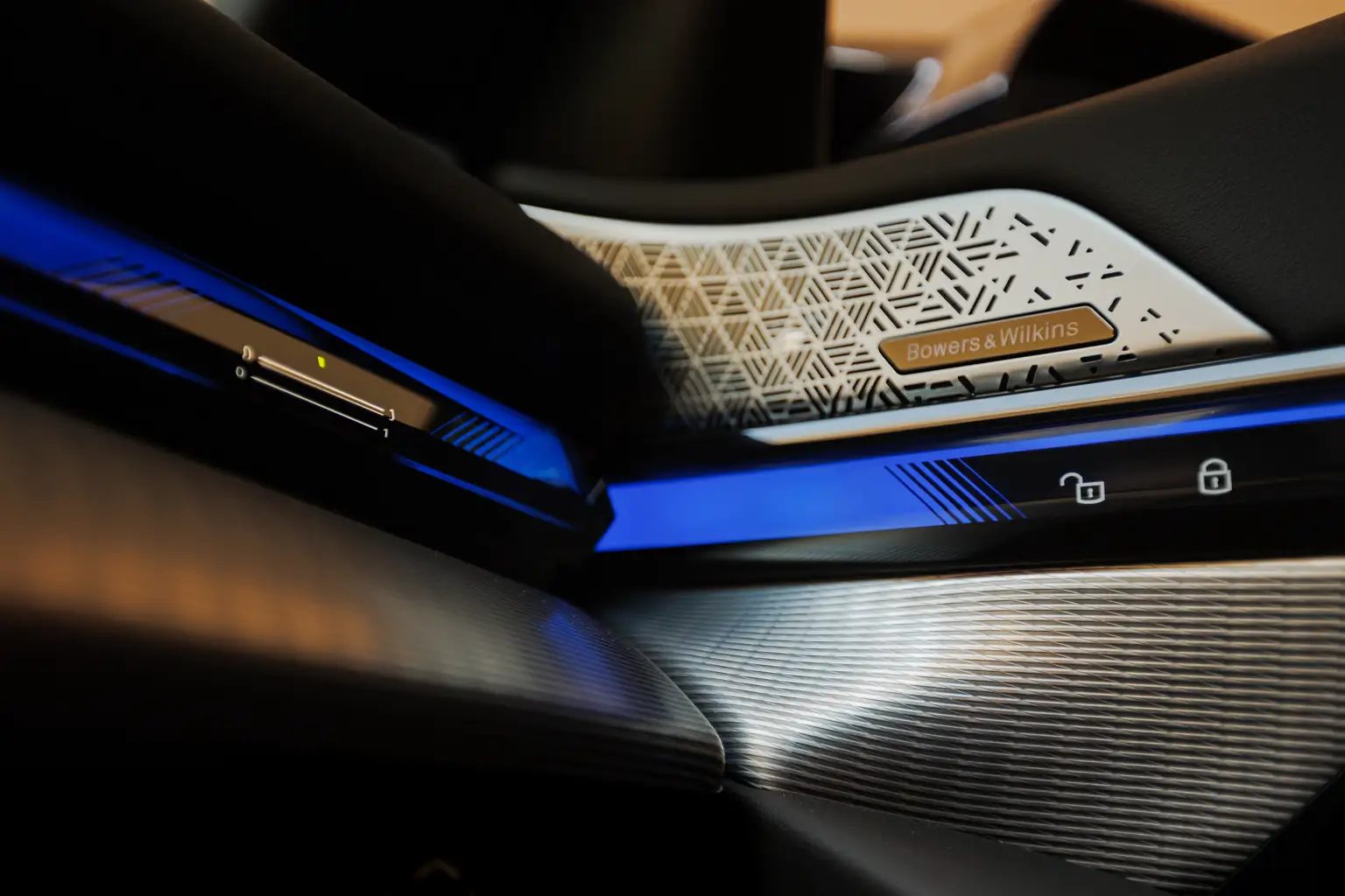 BMW M5 G90 c
