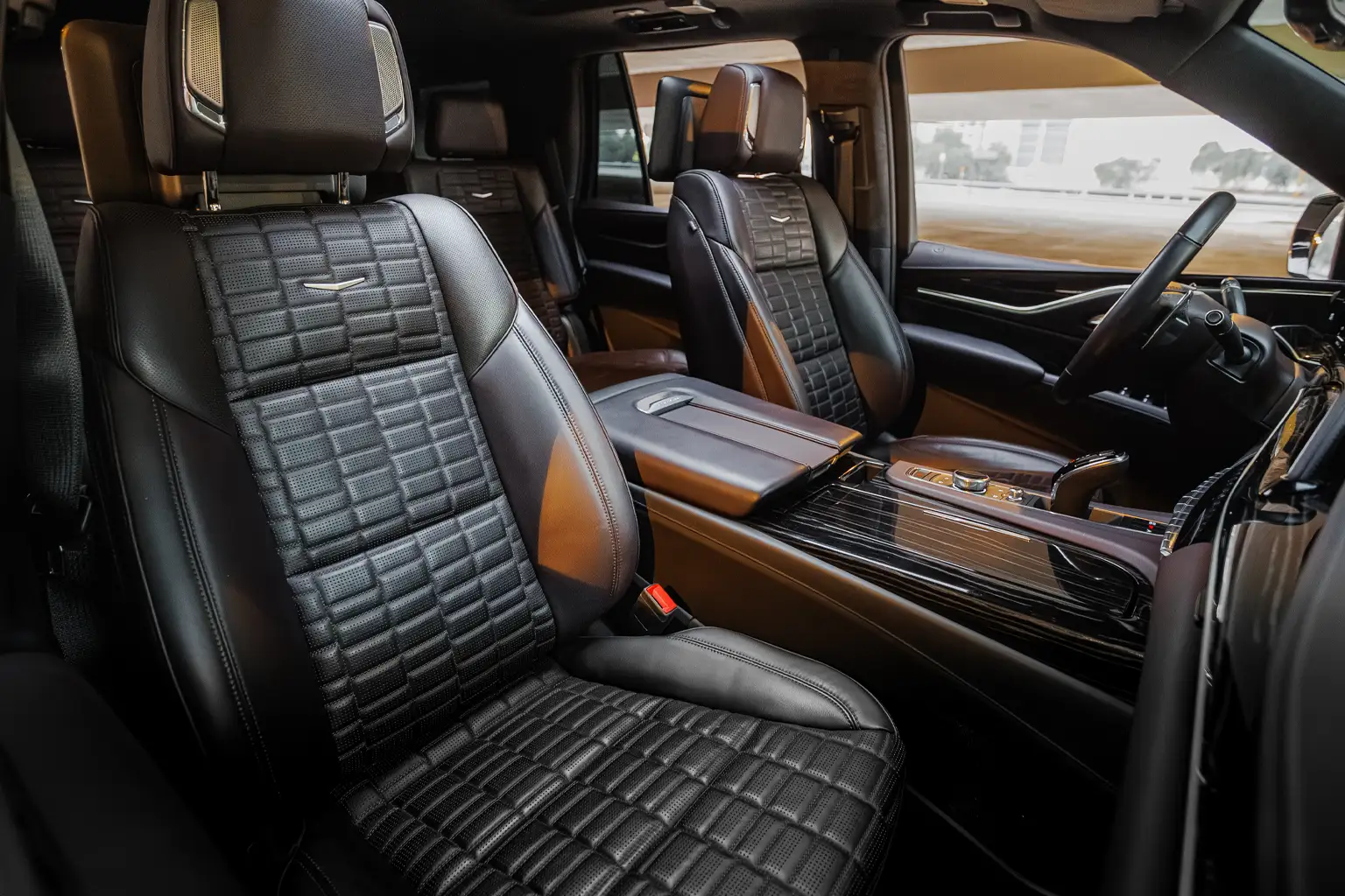 Cadillac Escalade 4
