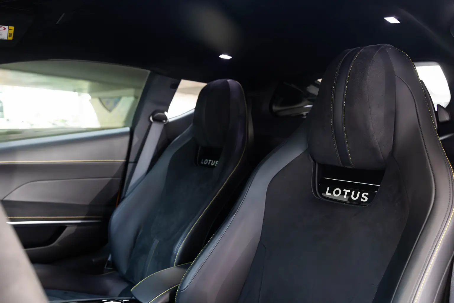 lotus emira d