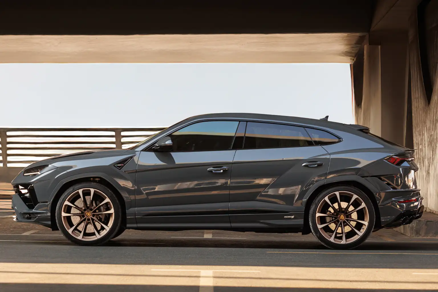 urus2